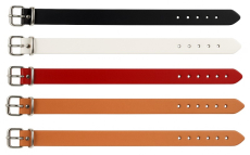 Aus hochwertigem Echtleder mit Rollschnalle und Stahlschlaufen silberfarben