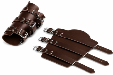 Dunkelbraune Leder-Armschienen mit 3 Riemen aus ca. 3 mm starkem Echtleder. Anatomisch geformt und handgefertigt.