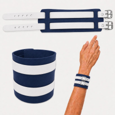 Dunkelblaues Echtleder-Armband von LWPH mit zwei weißen Lederriemen und Rollschnallen – geöffnet, geschlossen und am Handgelenk gezeigt.