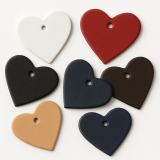 farbige Souvenir Herzen aus Leder von LWPH