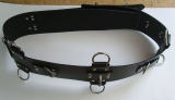 Die Schwarz-weißen 90,0 cm extra breiten 10,0 cm mit 5 D-Ringen 6-O-Ringen BDSM-Taillengurte die echten Lederriemen