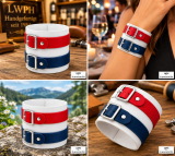 Weißes Echtlederarmband mit roten und weissen Lederriemen mit 4 Ansichten Geschlossen, am Handgelenk, im Fachgeschäft und in der Natur