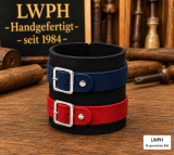 Schwarzes Echtleder-Armband von LWPH mit zwei Lederriemen in dunkelblau und rot – geschlossen