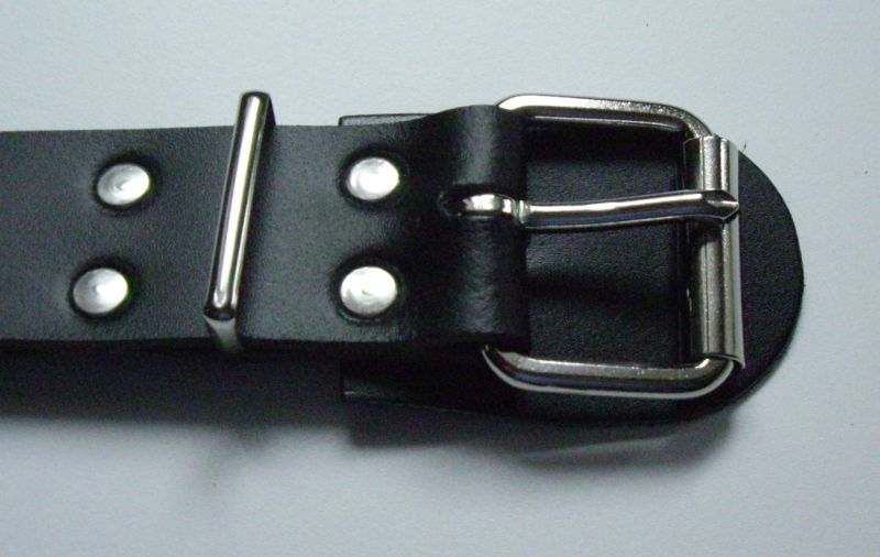 zweidrittel-Lochung 100 x 4,0 schwarz Ledergürtel Lederriemen mit Klemmschutz u 