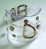 1 Paar transparente Handfesseln mit pvc-Accessoire glasklar mit D-Ringen Ziernieten und Rollschnallen-Verschluß
